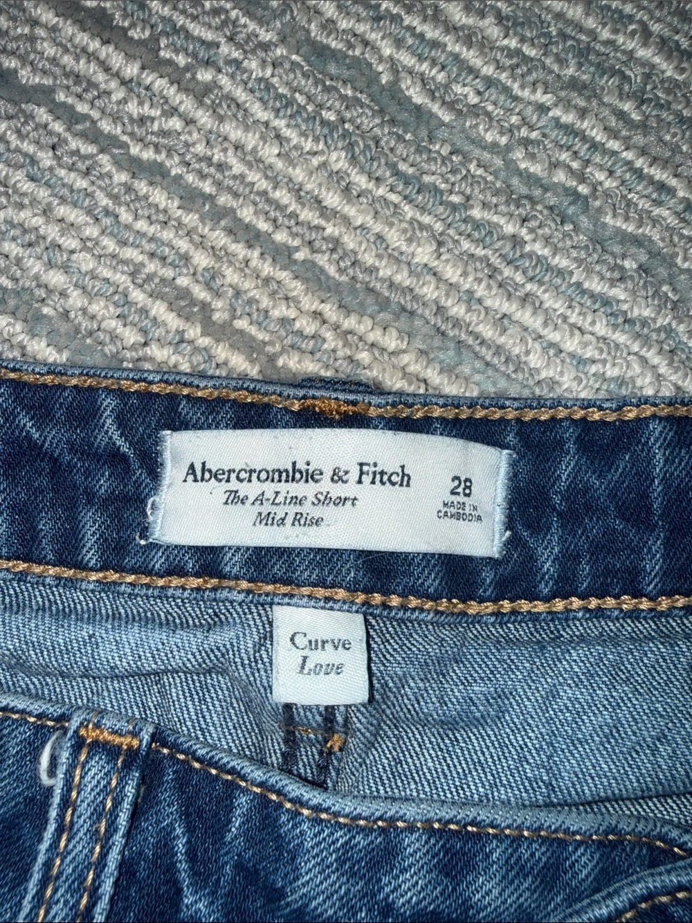 Abercrombie A-Line Mid-Rise Denim Shorts - Picture 2 of 5